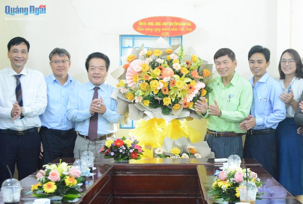 Lãnh đạo Sở Tài chính tham gia Đoàn của UBND tỉnh thăm các doanh nghiệp tại TP.Quảng Ngãi