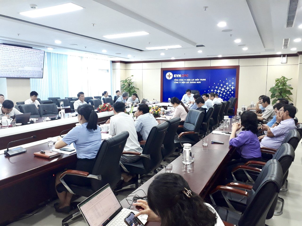 Hội nghị triển khai Nghị định số 02/2024/NĐ-CP ngày 10/01/2024 của Chính phủ về việc chuyển giao công trình điện là tài sản công sang Tập đoàn Điện lực Việt Nam