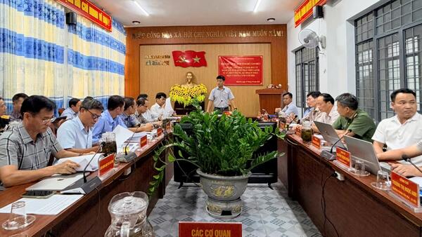 Phó Chủ tịch UBND tỉnh Đỗ Tâm Hiển kiểm tra thực tế và làm việc về phát triển kinh tế các xã khu vực phía Tây